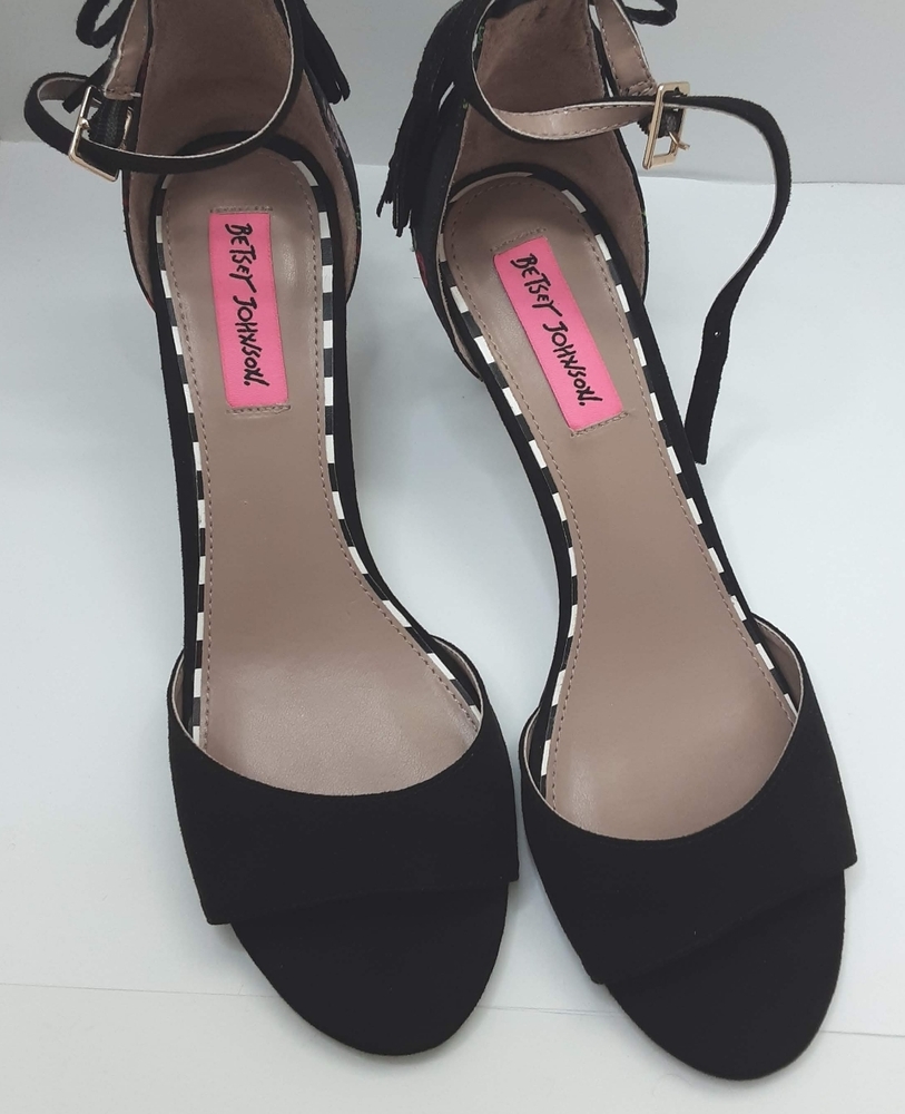 Betsy Johnson Ressy Flowered Open-Toe Stra… - Picture 1 of 7